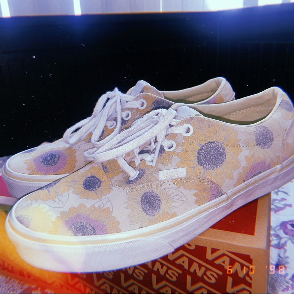 Vans Cream and Purple Low-Top Sneakers